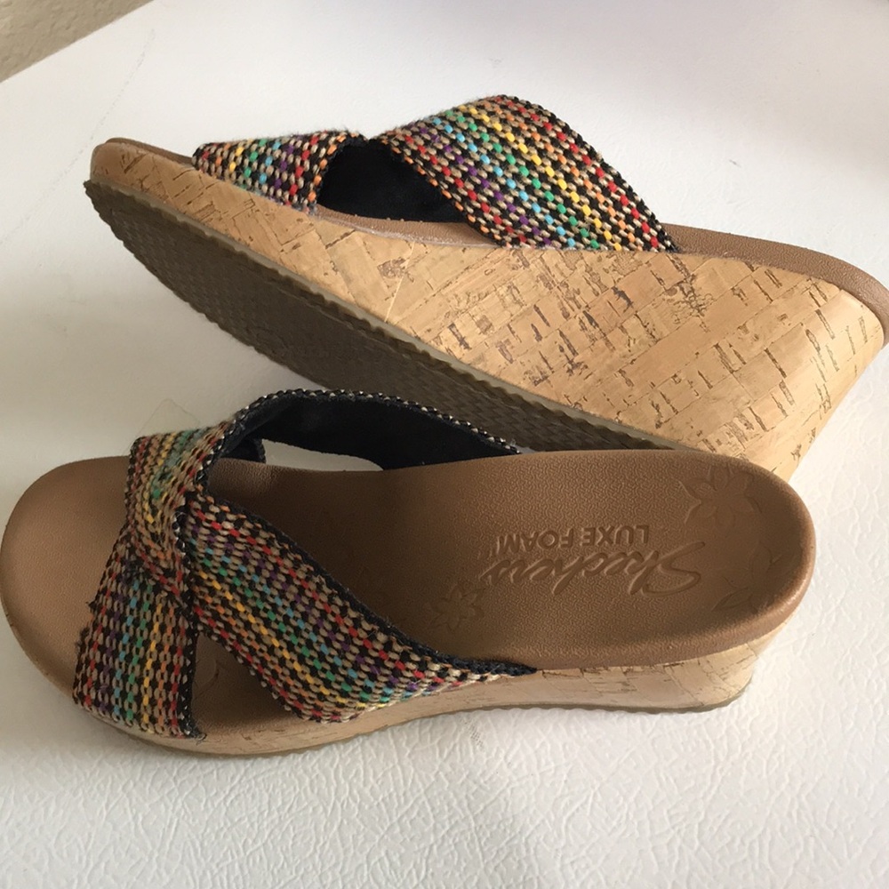 Skechers Luxe Foam Women's Multicolor Wedge Sandals. Excellent Condition. Size 9 - Picture 6 of 9